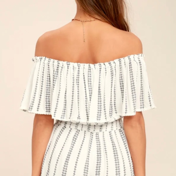 Lulu’s White Print Off-the-Shoulder Romper, size Medium, Color White - Picture 3 of 4